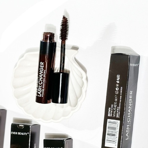 ریمل حجم دهنده قهوهایی برند EVER BEAUTY